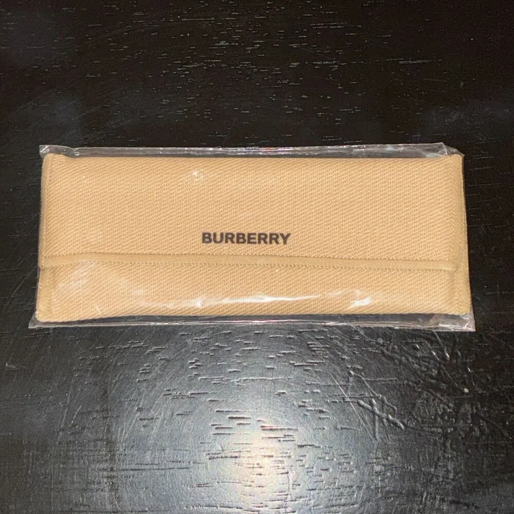 Burberry Pearl Hair Comb w/ Protective Case Elegant Luxury Accessory